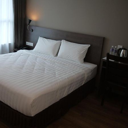 Kl Hotel Labuan Bagian luar foto
