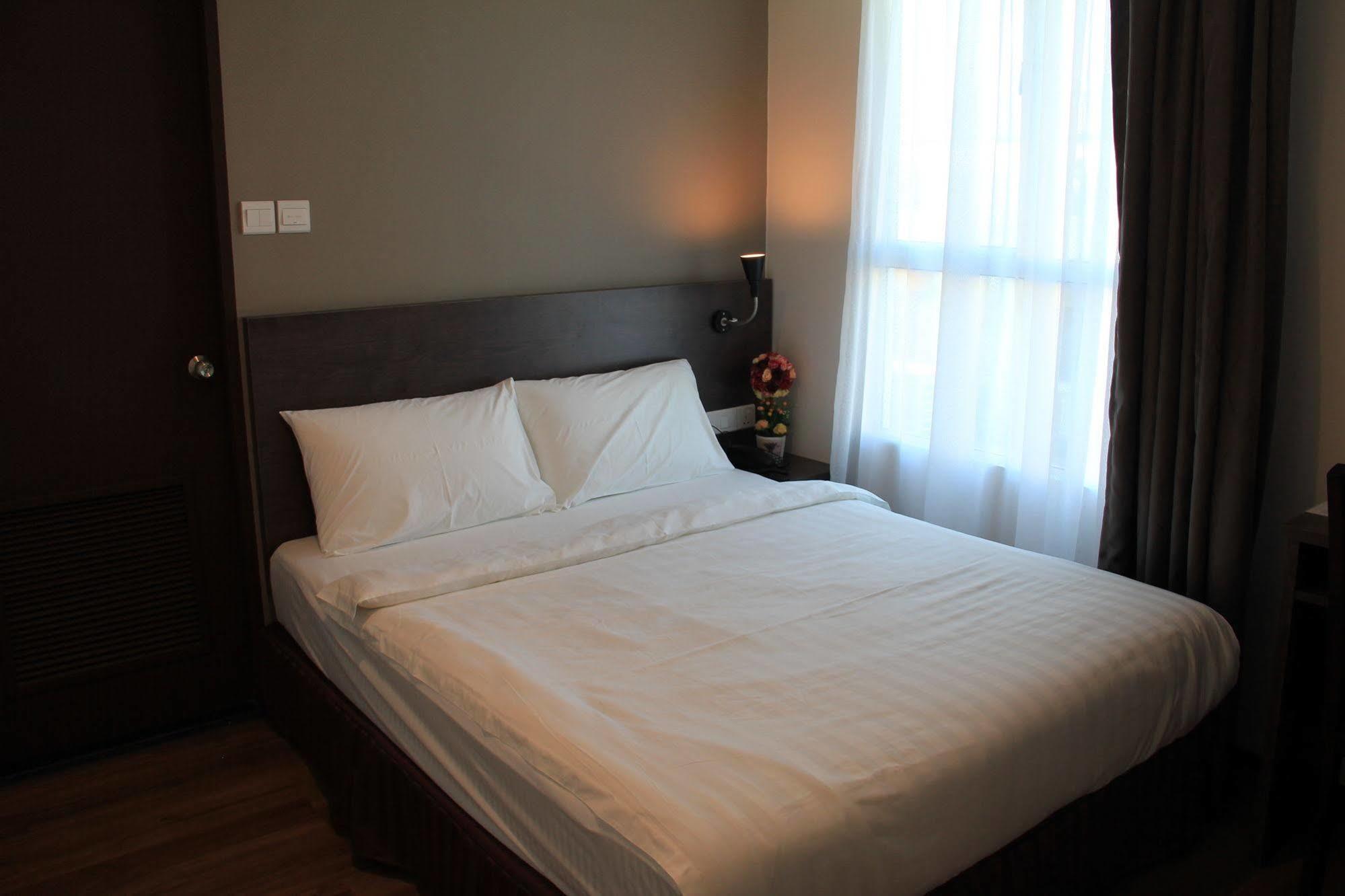 Kl Hotel Labuan Bagian luar foto