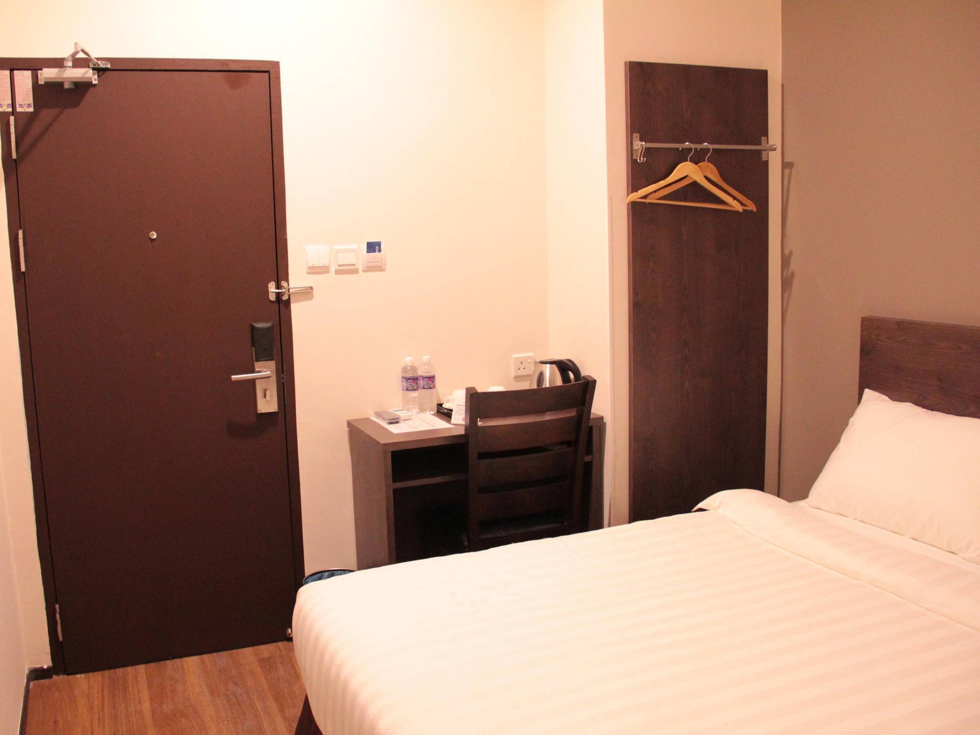 Kl Hotel Labuan Bagian luar foto